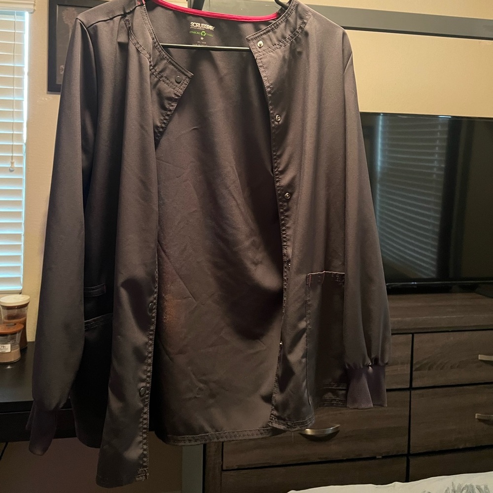 Scrub jacket - Picture 2 of 3
